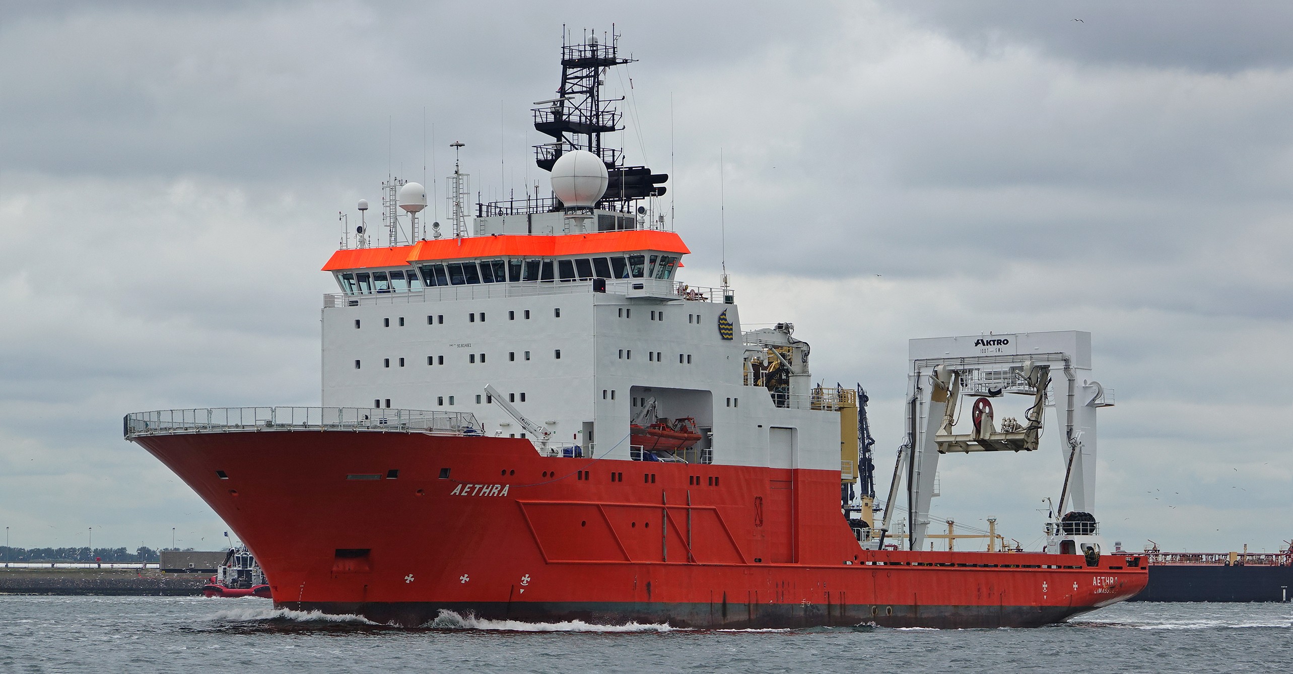 Transit: AETHRA               entering English South Coast at The Dover Strait