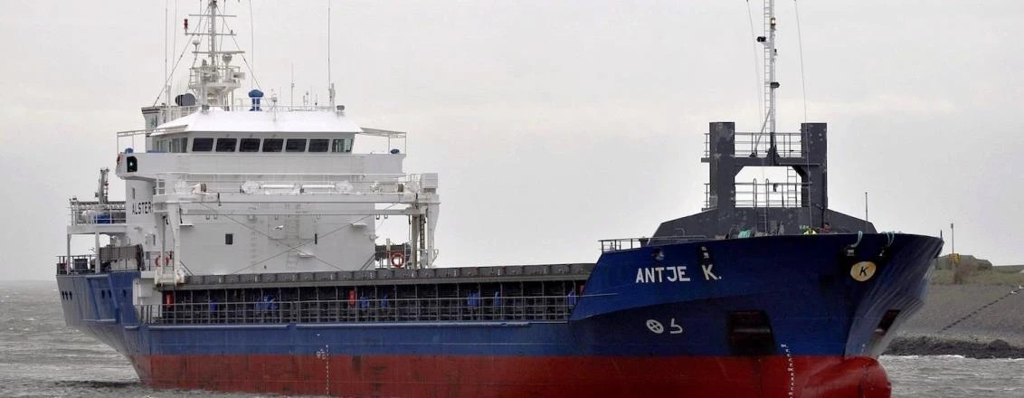 Transit: ANTJE K entering English South Coast at The Dover Strait