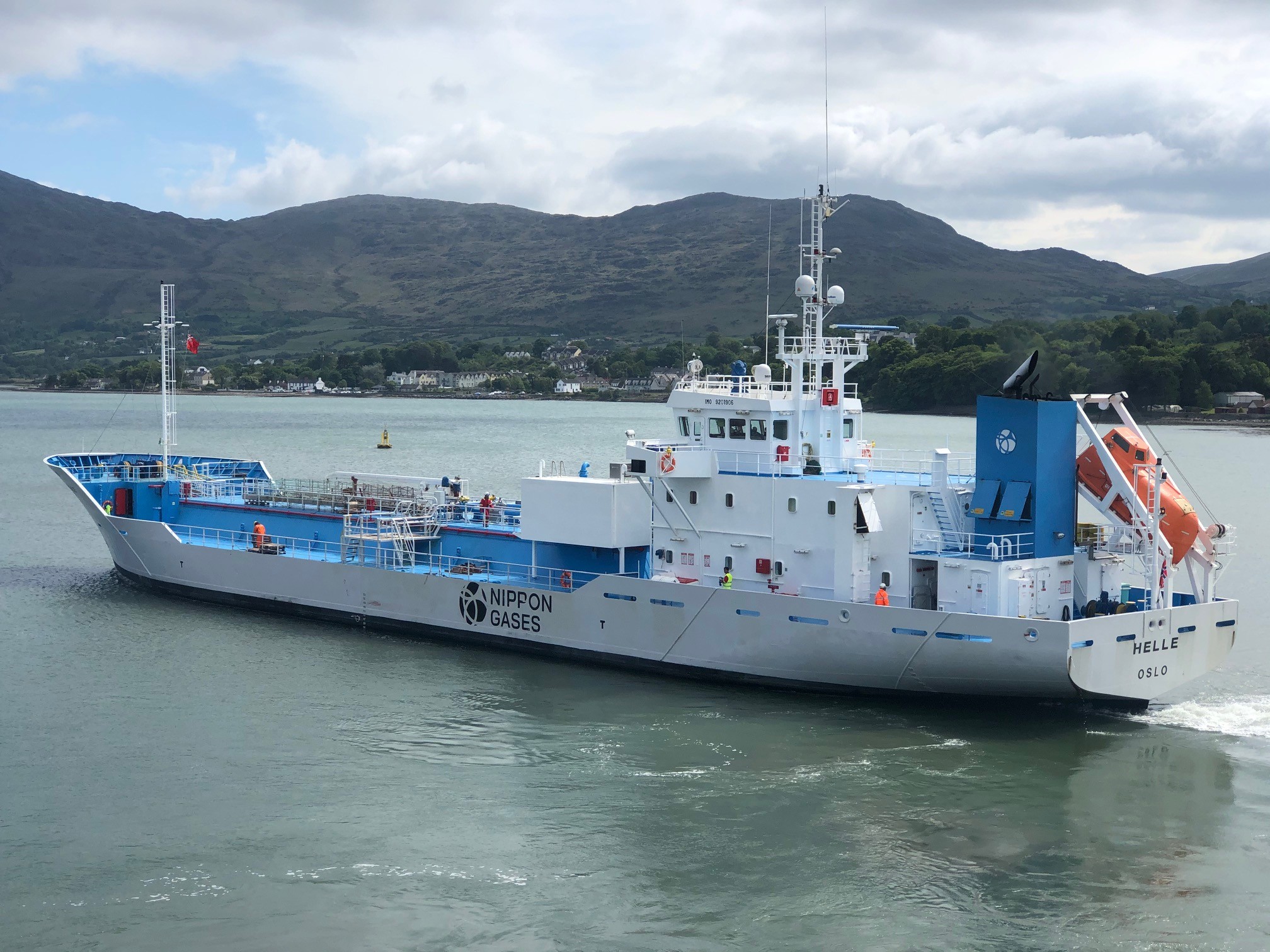 Thames Departure: HELLE               