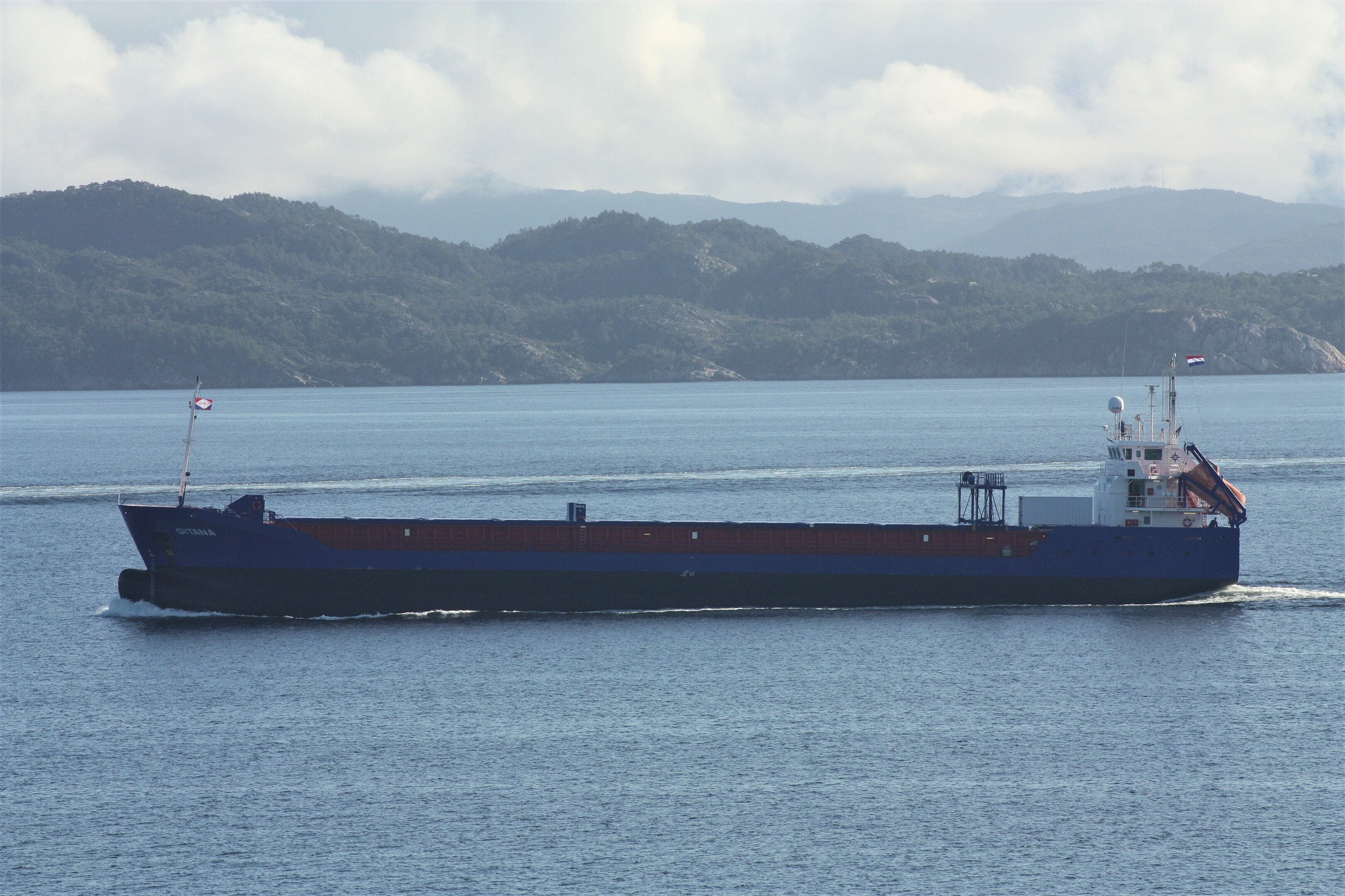Transit: EEMS RUNNER entering English South Coast at The Dover Strait