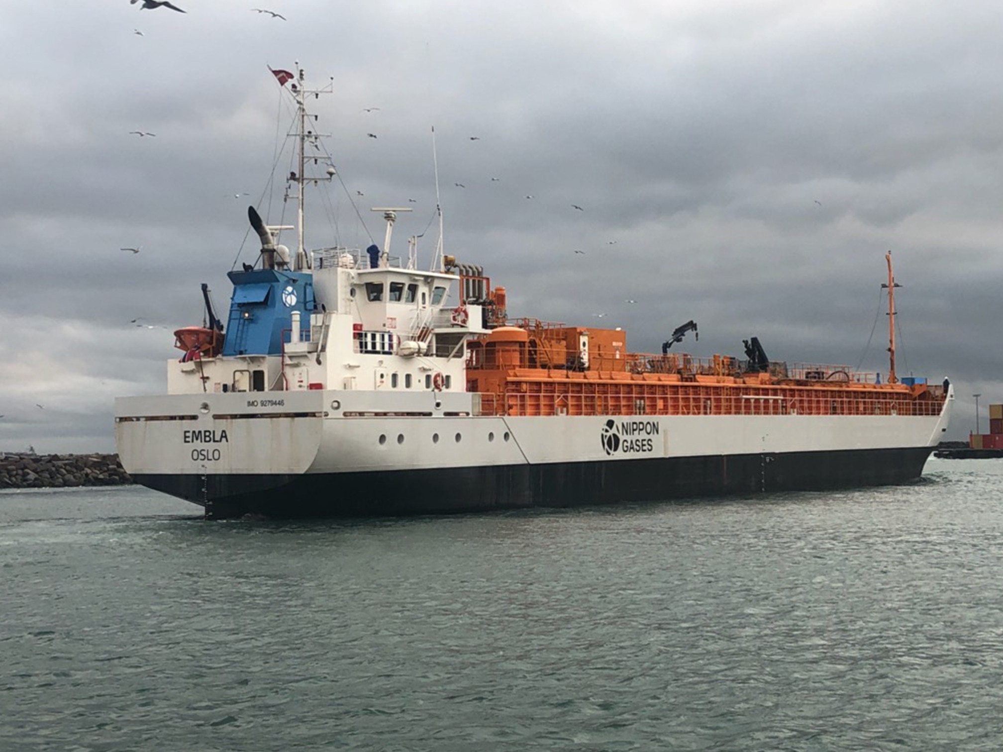 Thames Arrival: MT EMBLA
