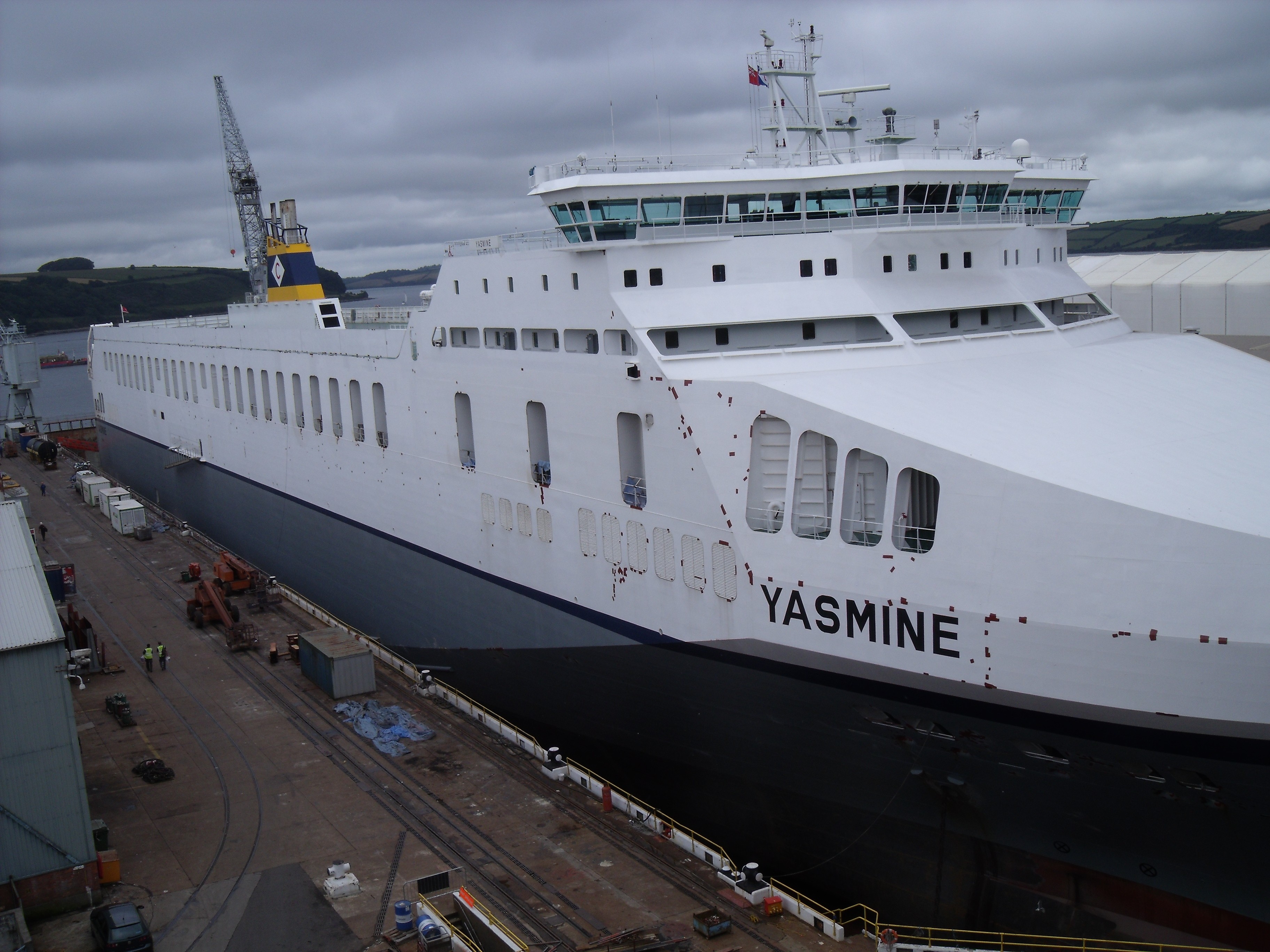 Thames Arrival: YASMINE