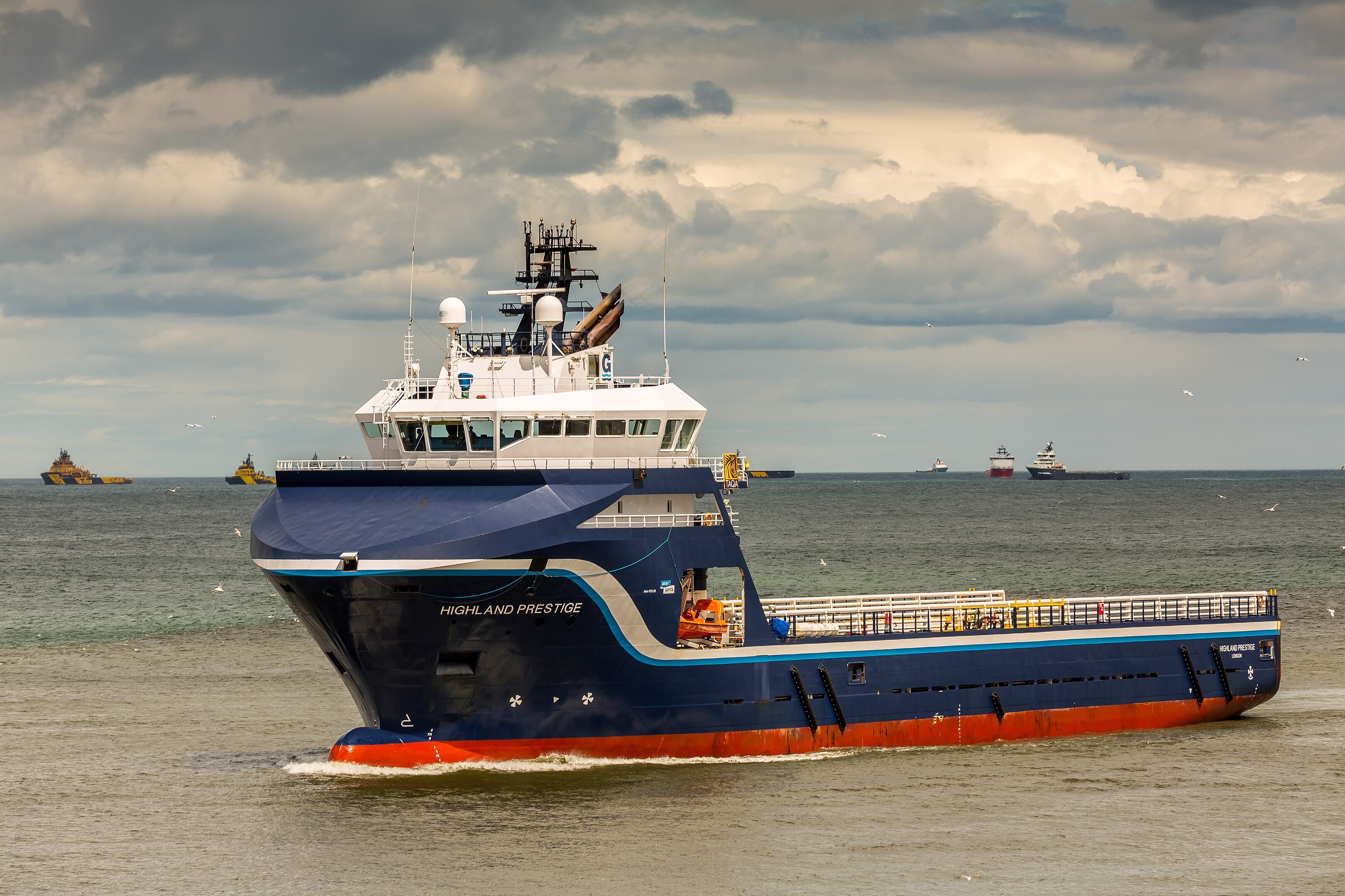 Aberdeen Departure: HIGHLAND PRESTIGE   