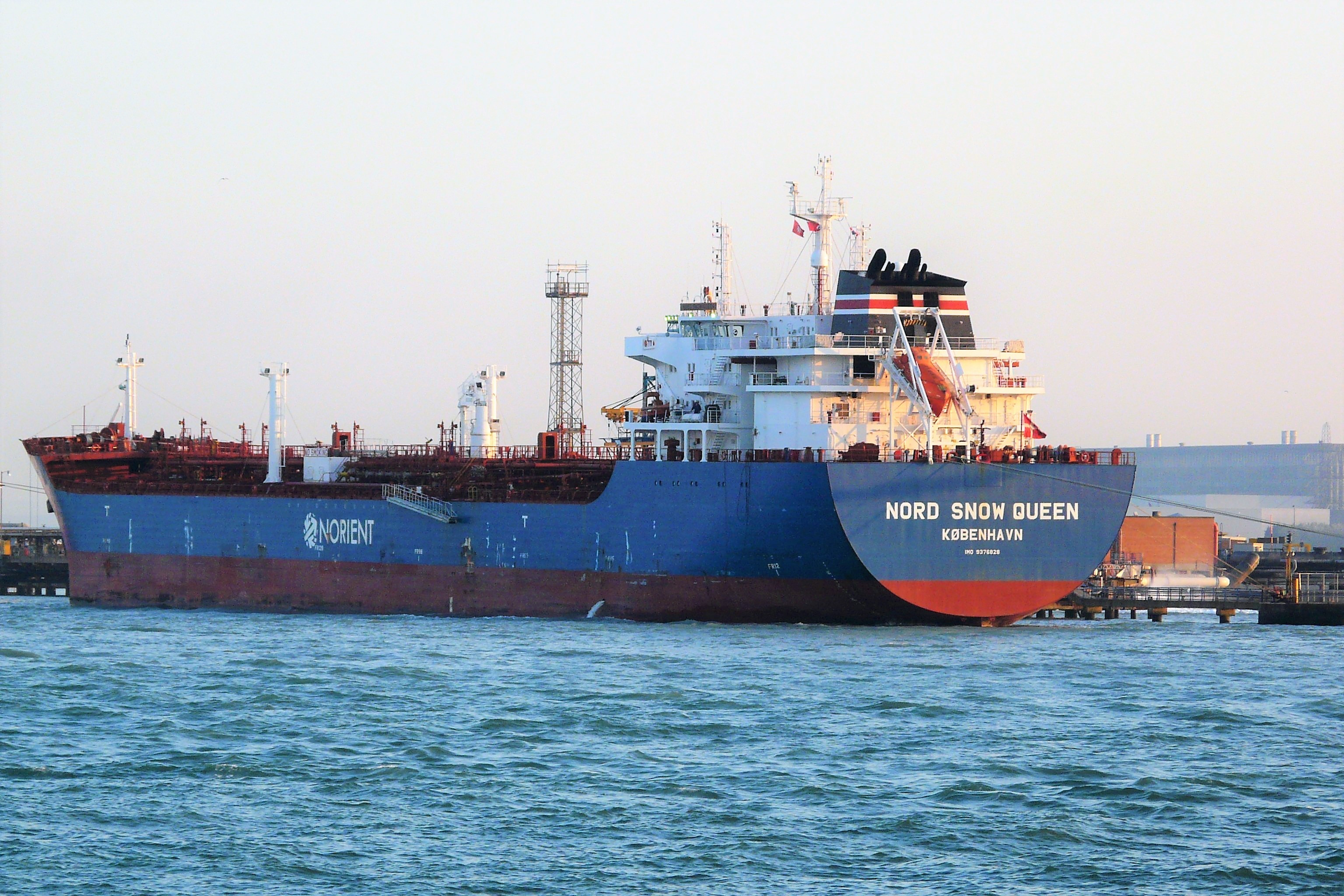 Transit: ATLAS STAR           entering English South Coast at The Dover Strait