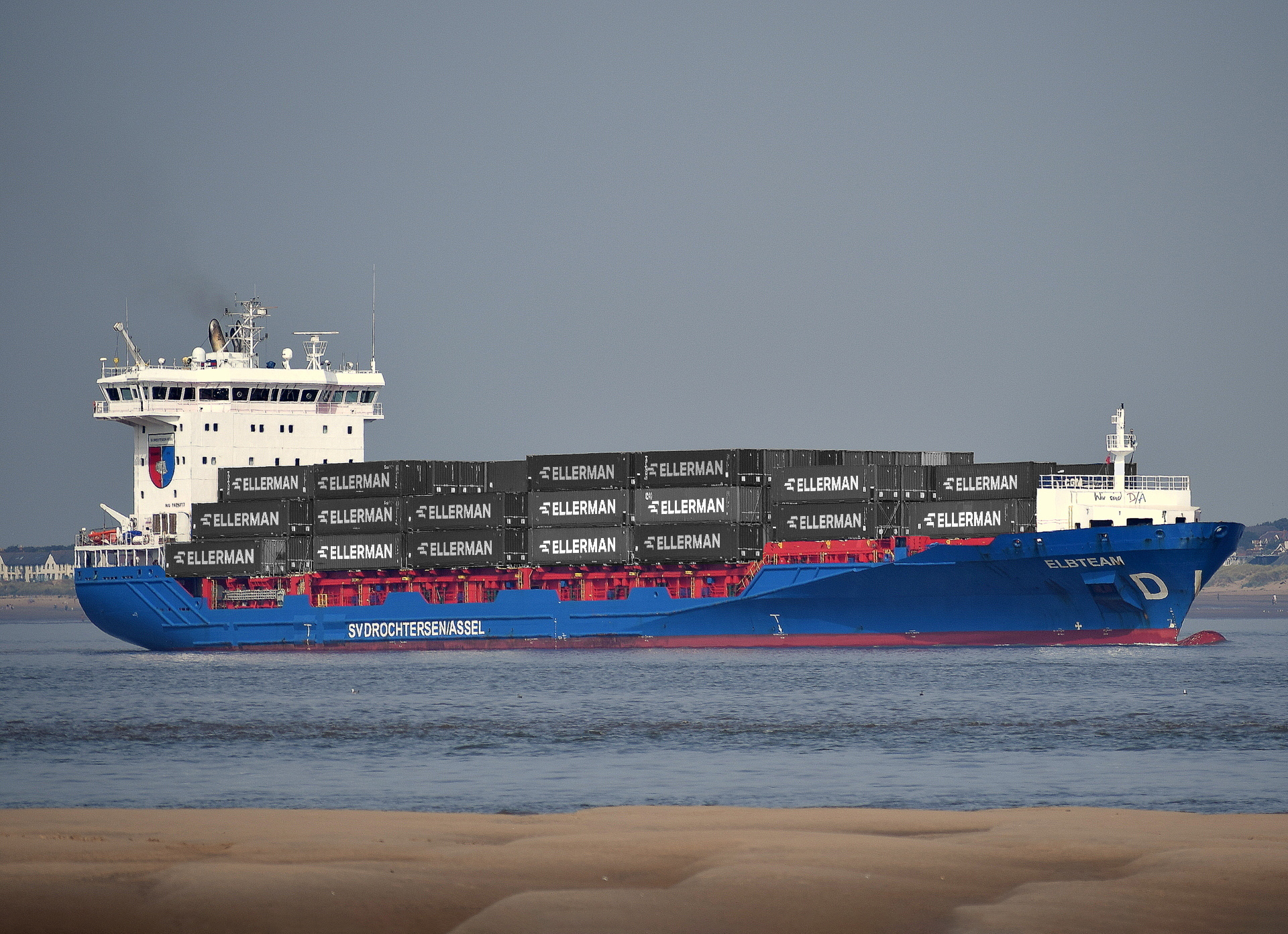 Thames Departure: ELBTEAM             