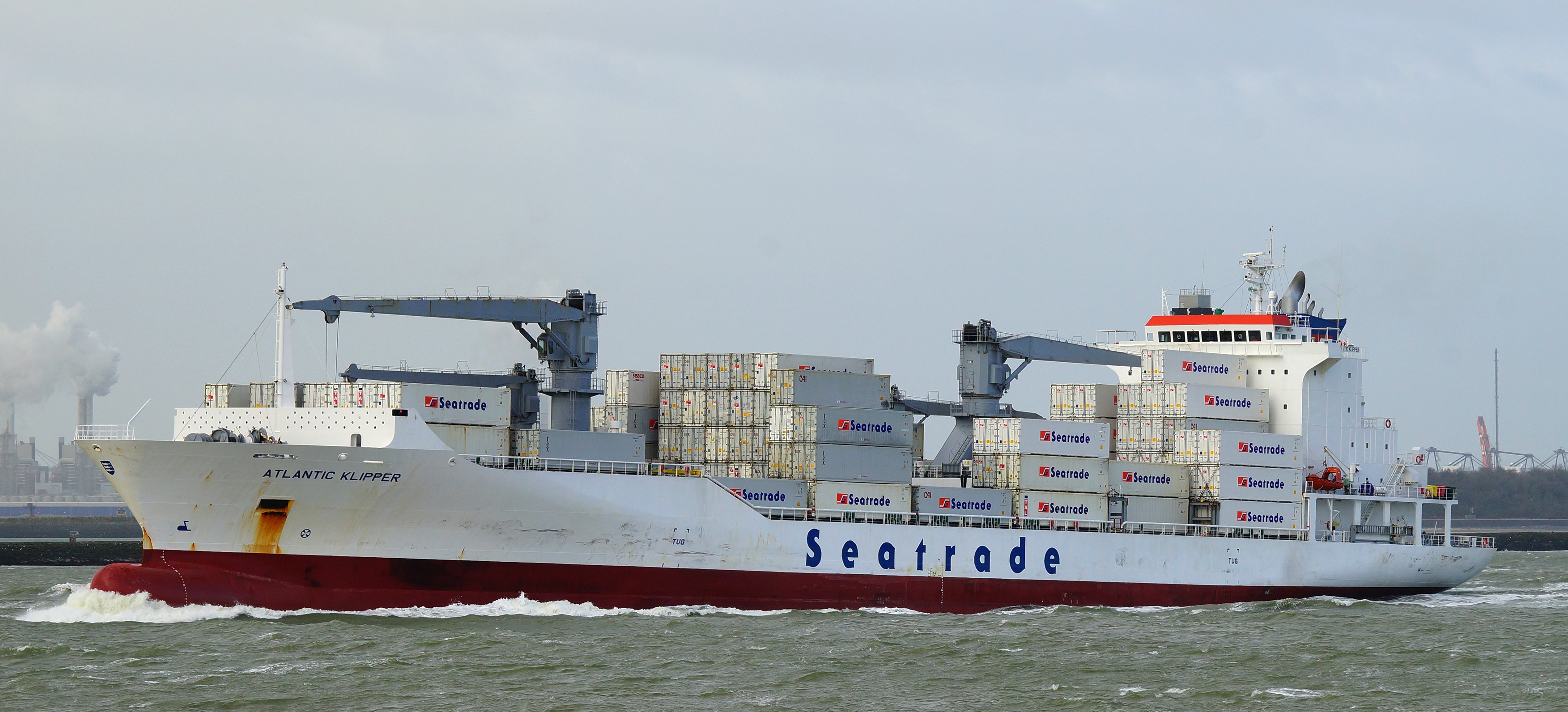 Transit: ATLANTIC KLIPPER     entering English South Coast at The Dover Strait