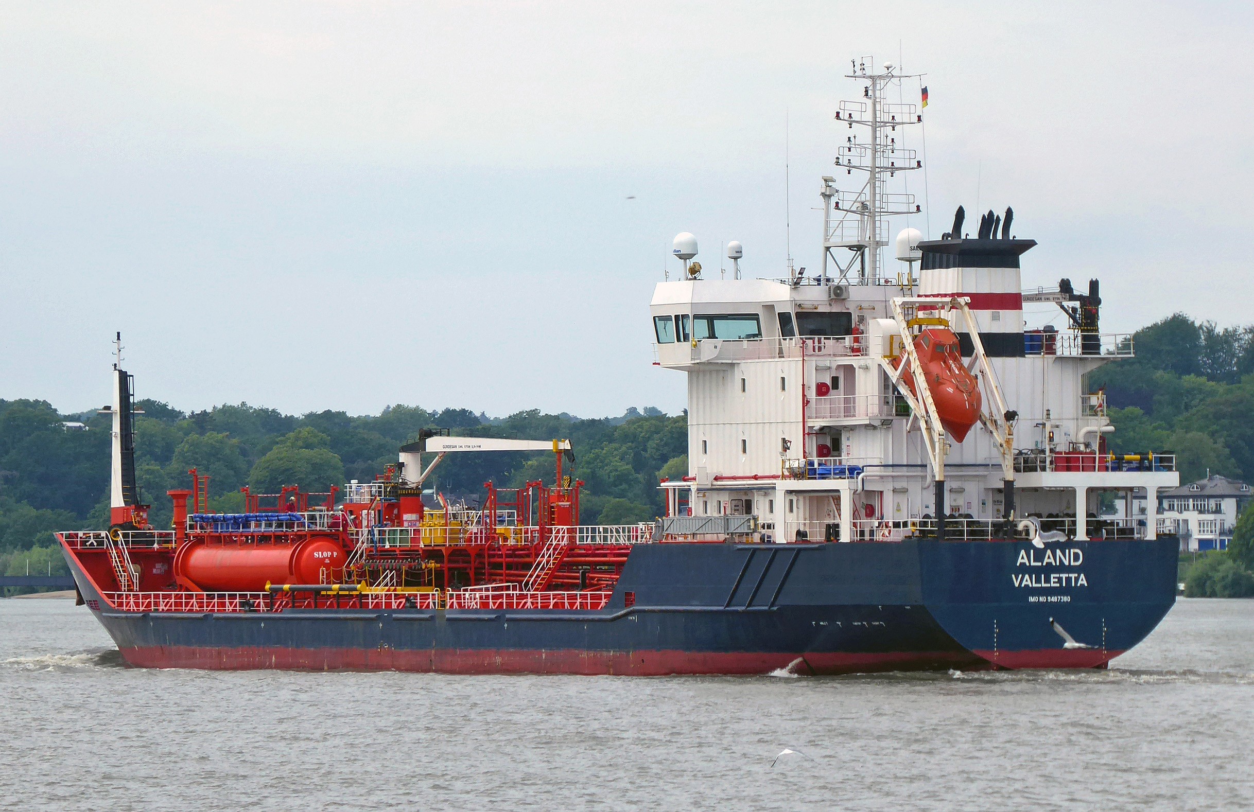 Transit: ALAND                entering English South Coast at The Dover Strait