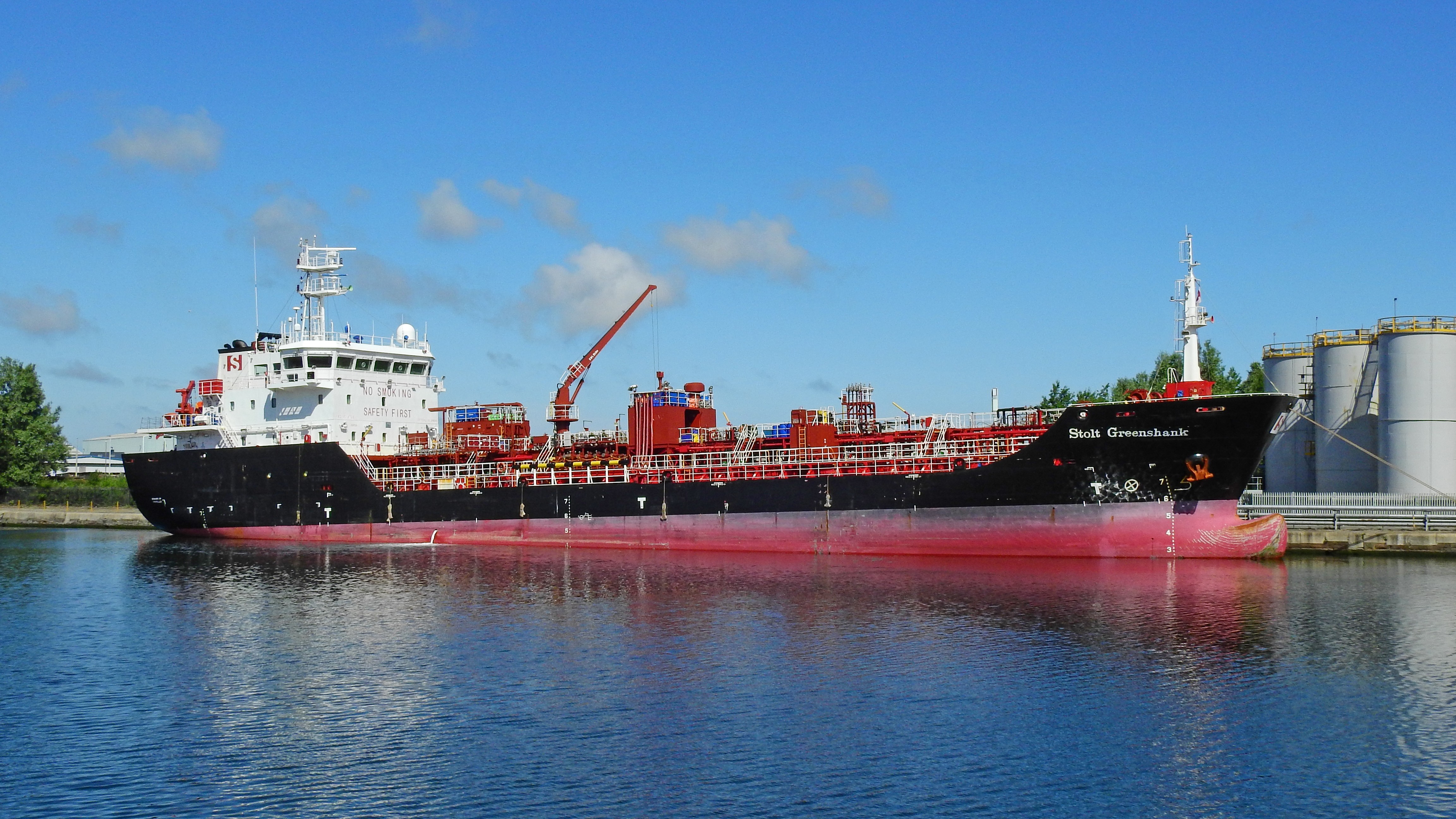 Transit: STOLT GREENSHANK     entering English South Coast at The Dover Strait