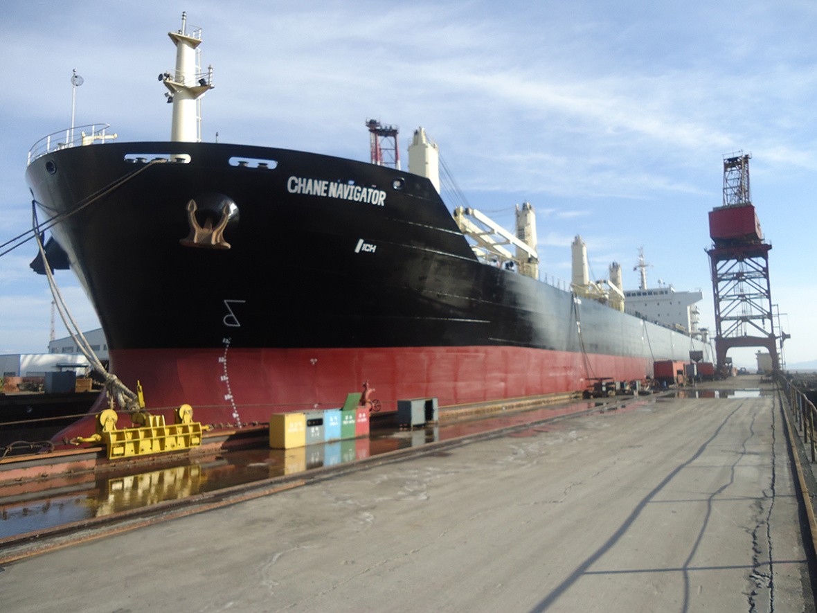 Transit: PHOENIX LEGEND       entering English South Coast at The Dover Strait