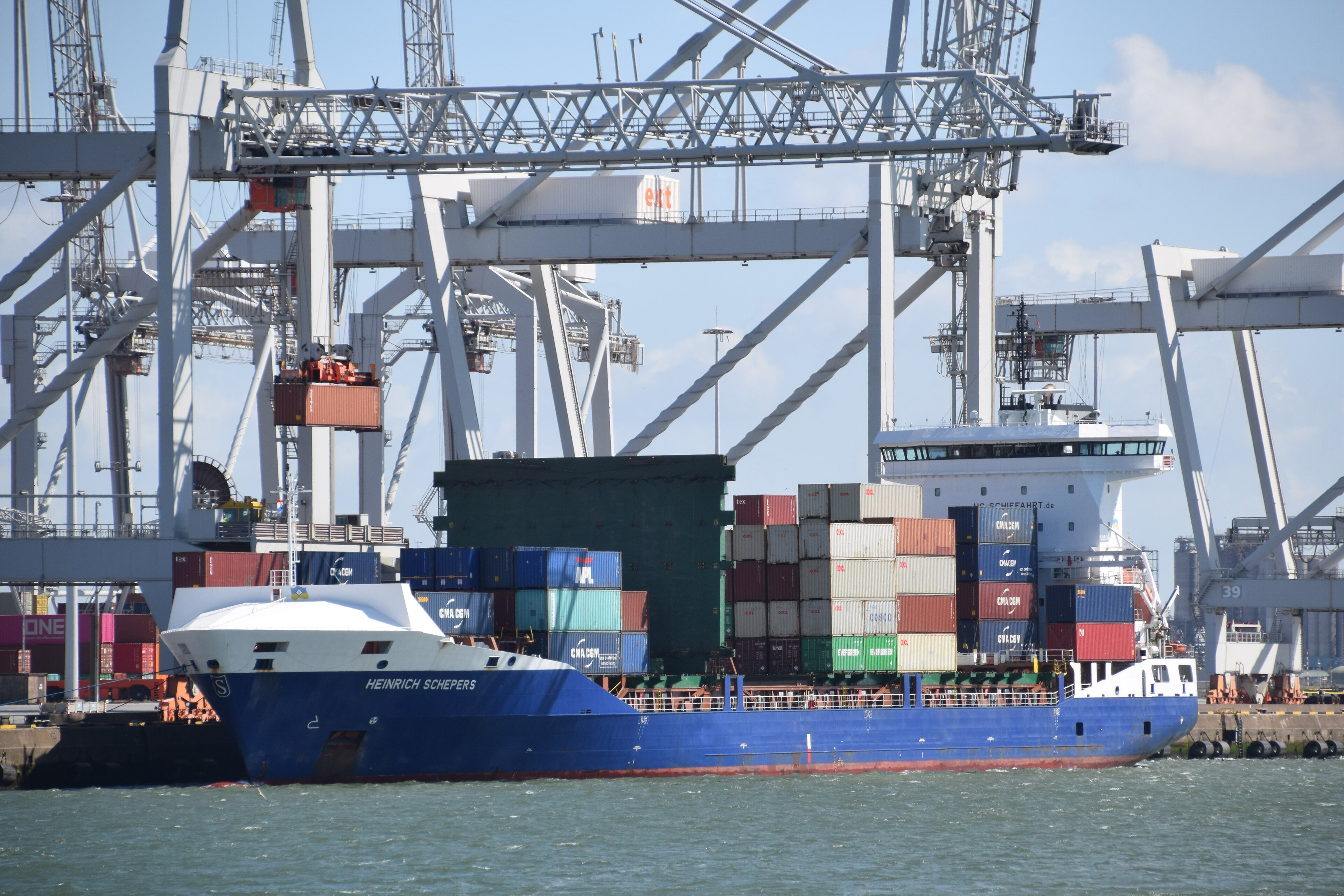 Thames Arrival: SAMSKIP TOUBKAL