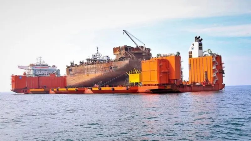 Teeside Departure: WEI XIAO TIAN SHI   