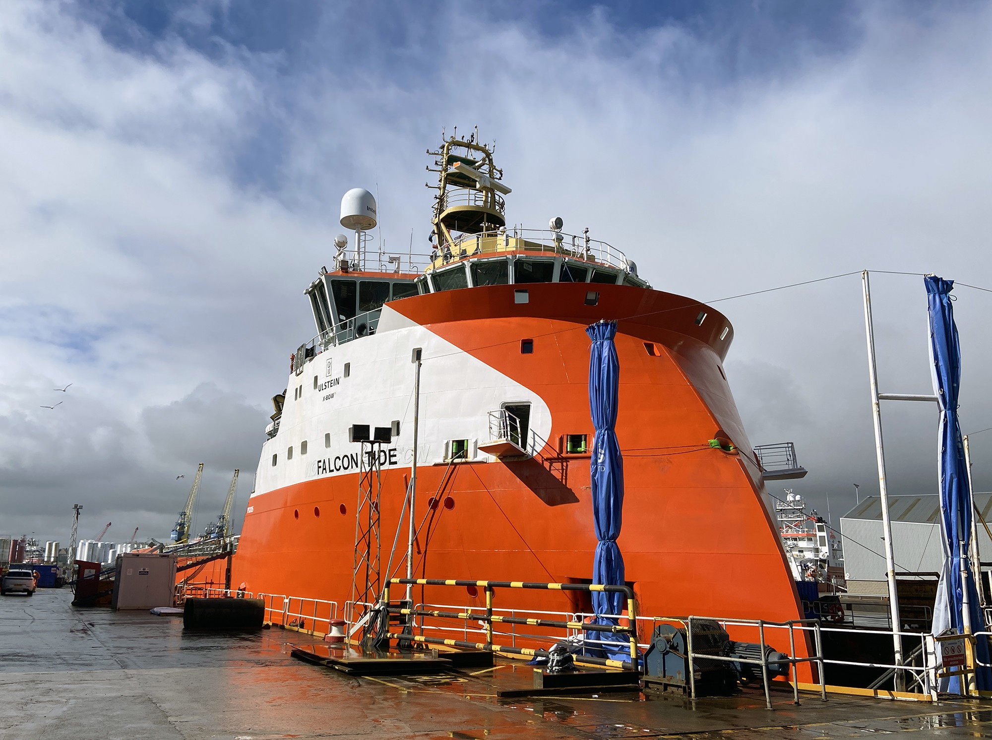  Scottish East Coast - FALCON TIDE transiting Aberdeenshire Coast