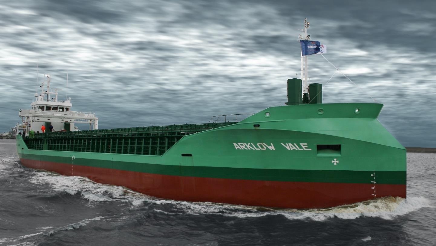 Transit: ARKLOW VALE entering English South Coast at The Dover Strait