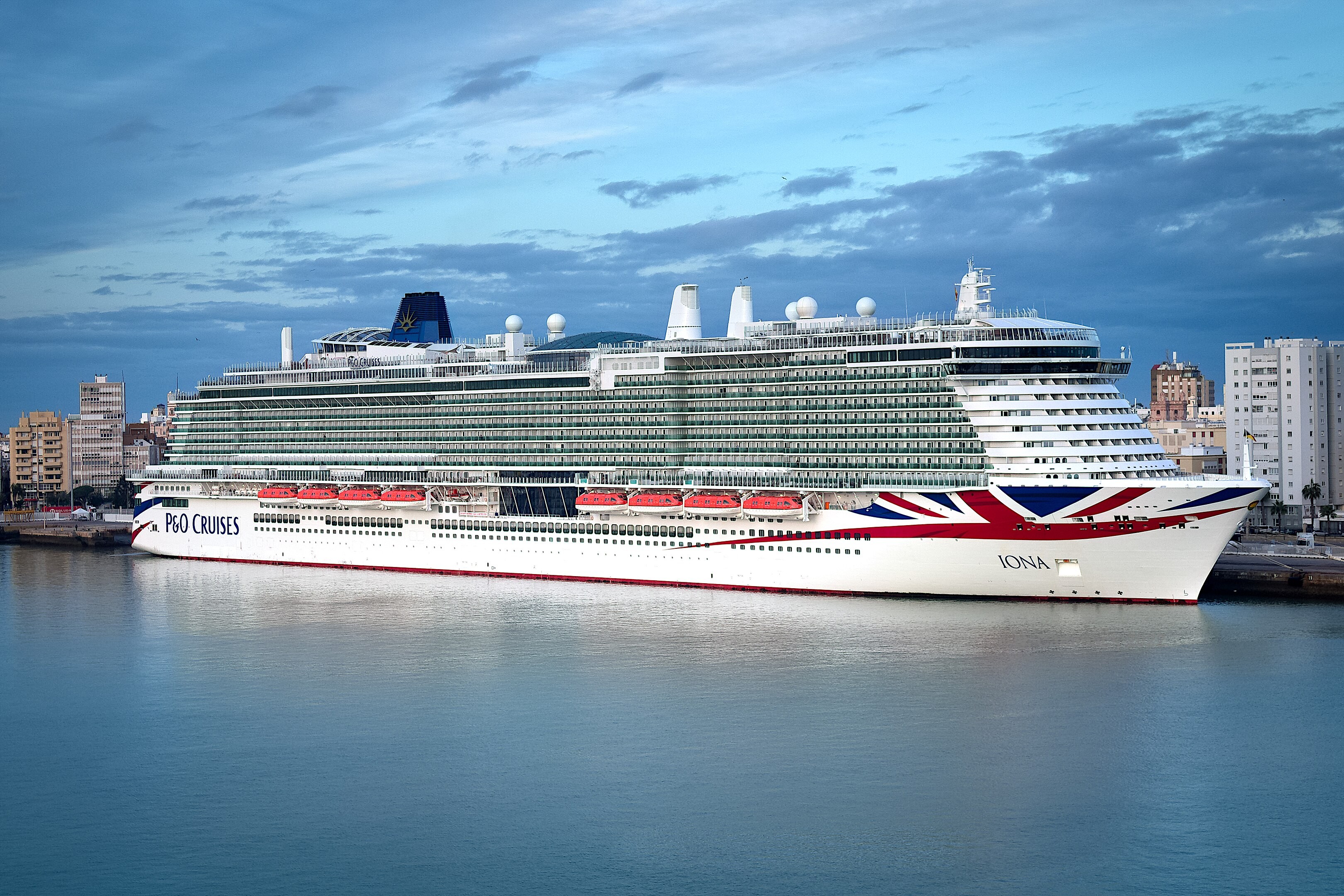 Transit: IONA entering English South Coast at The Dover Strait