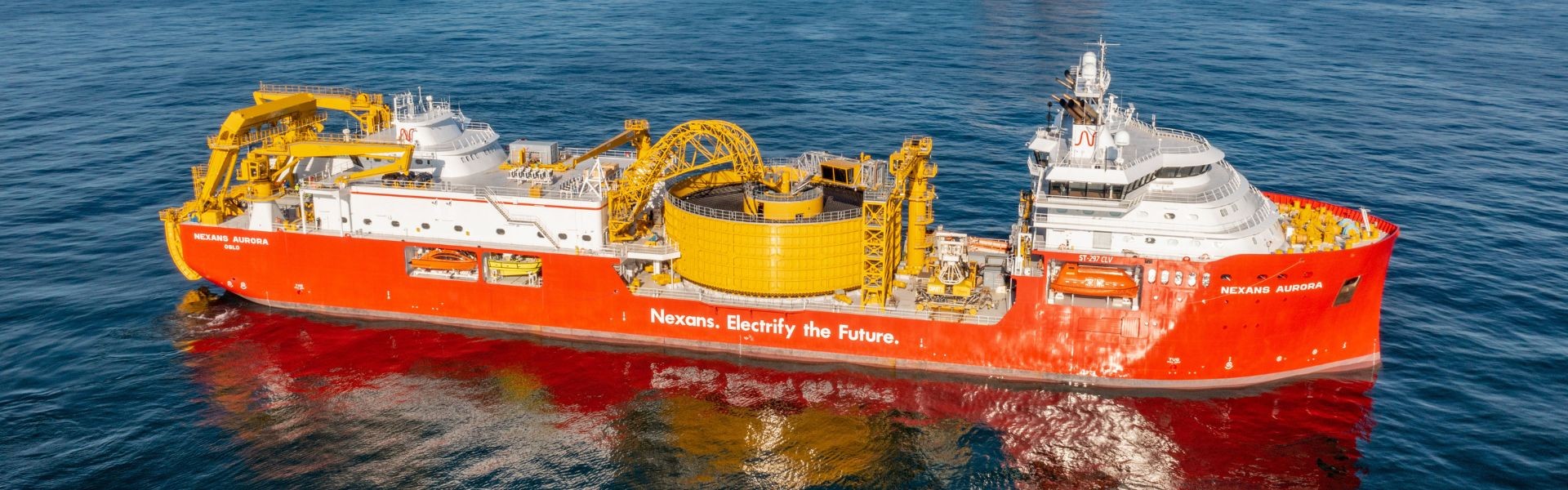 Transit: NEXANS AURORA entering English South Coast at The Dover Strait