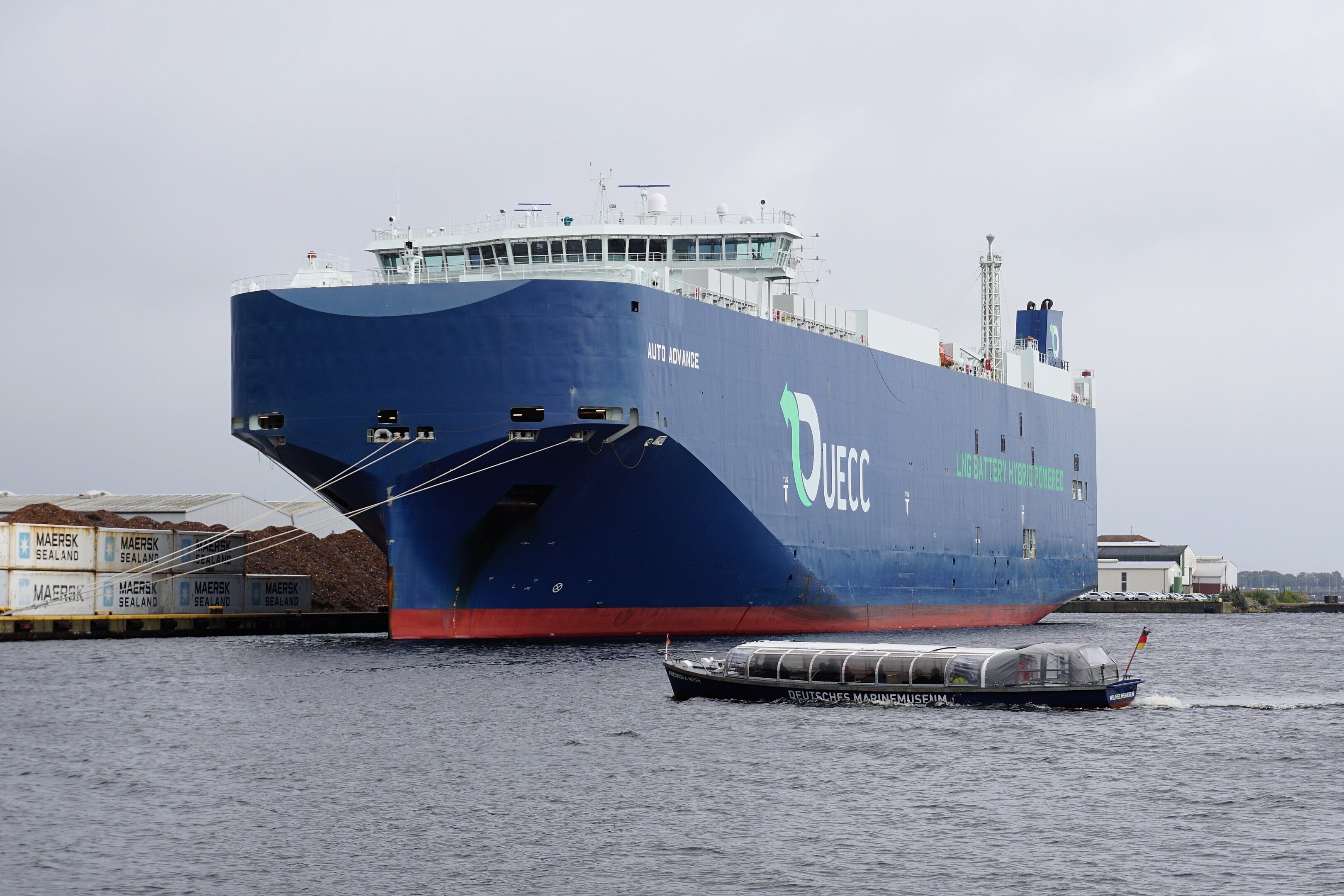 Transit: AUTO ADVANCE         entering English South Coast at The Dover Strait