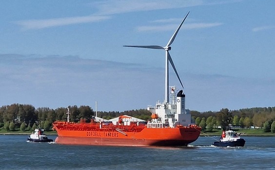 Transit: BOW PANTHER          entering English South Coast at The Dover Strait