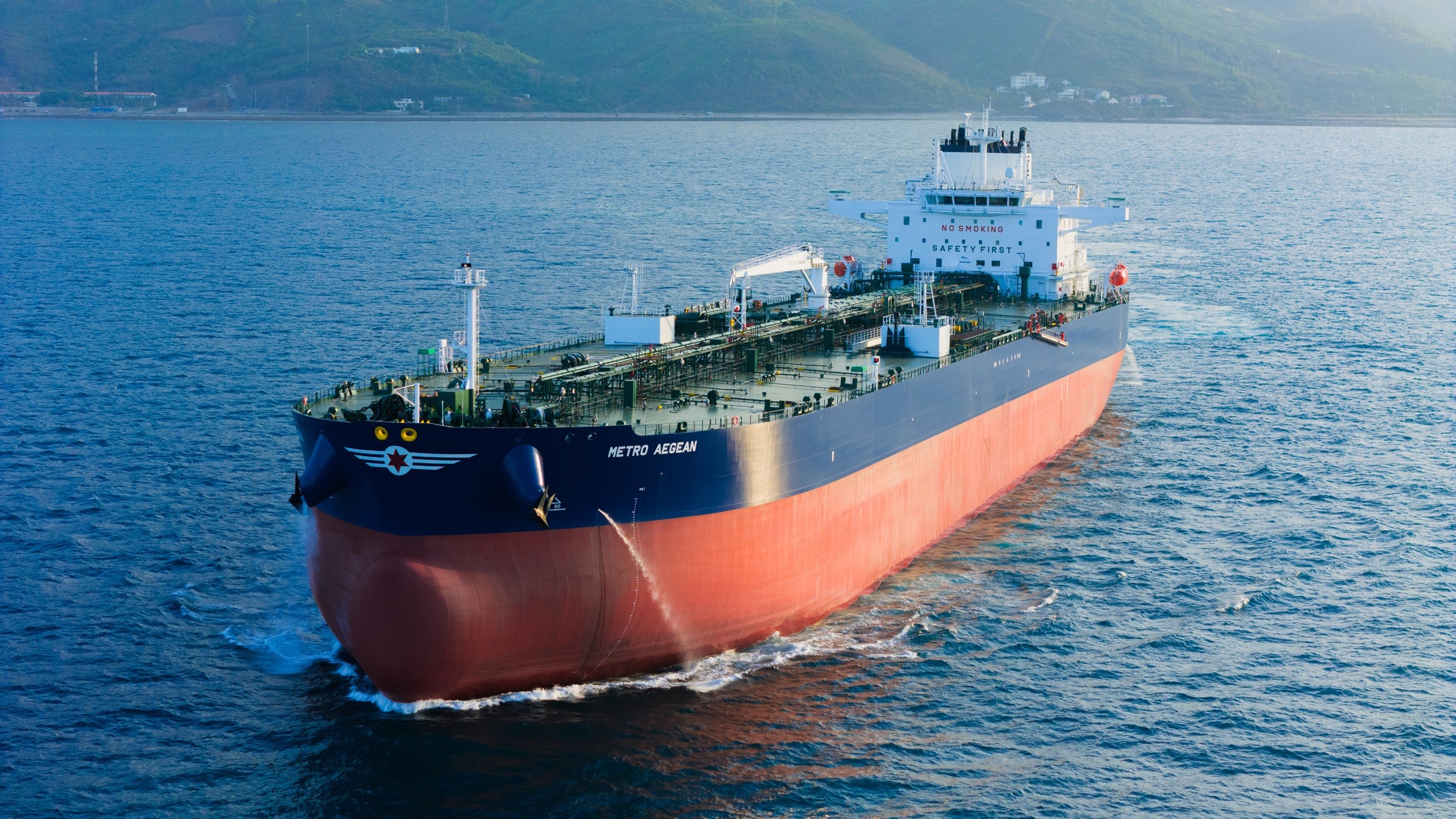 Transit: METRO AEGEAN         entering English South Coast at The Dover Strait