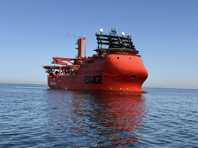 Humber Arrival: ESVAGT ROBERT BOYLE 