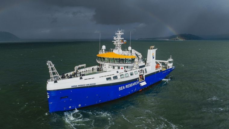 Transit: ANNA WEBER entering English South Coast at The Dover Strait