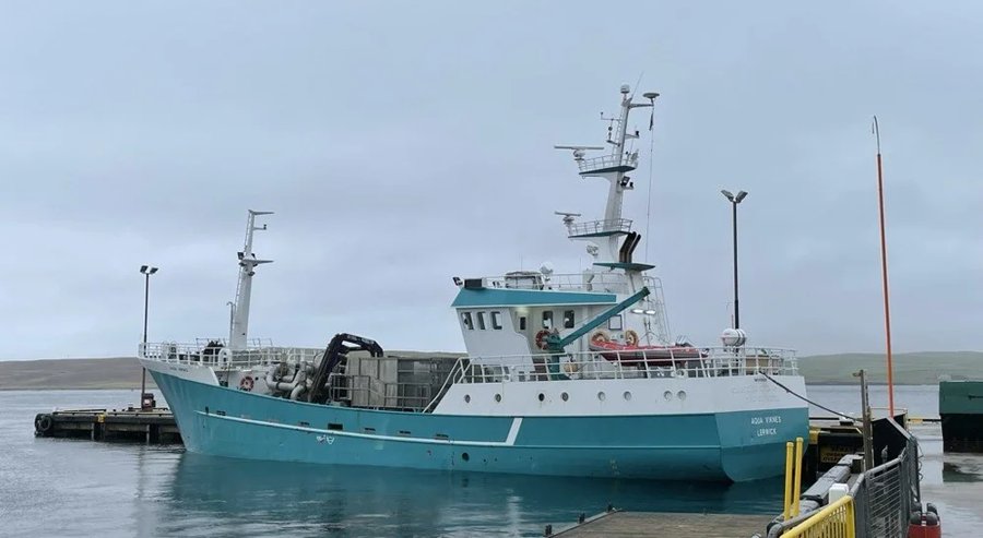  Scottish West Coast - AQUA VIKNES          transiting Inner Herbrides Seas