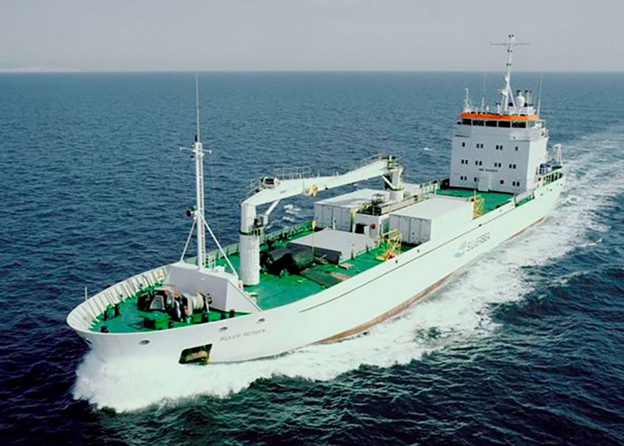  Scottish North Coast - SILVER BERGEN        transiting Thurso Coast