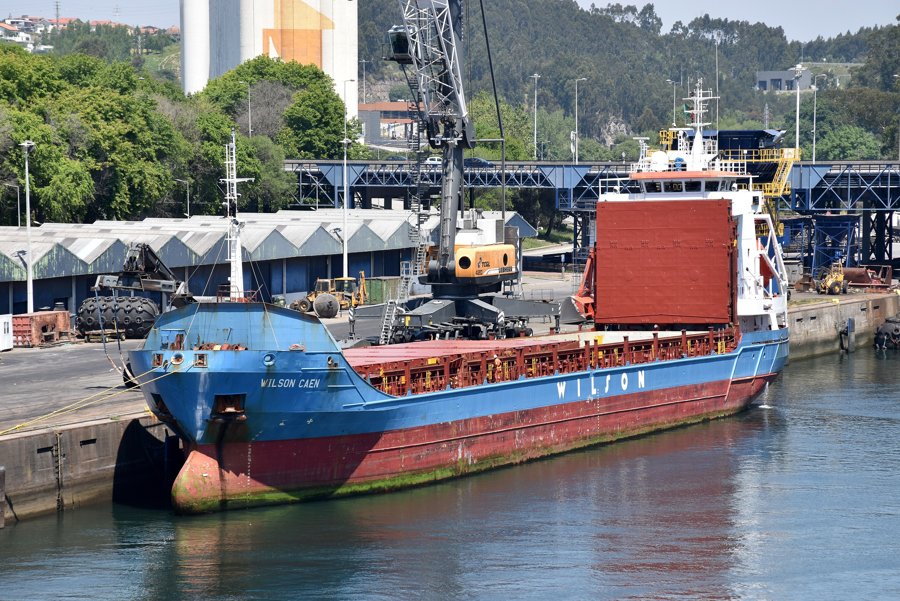  English South Coast - WILSON CAEN          transiting The Dover Strait