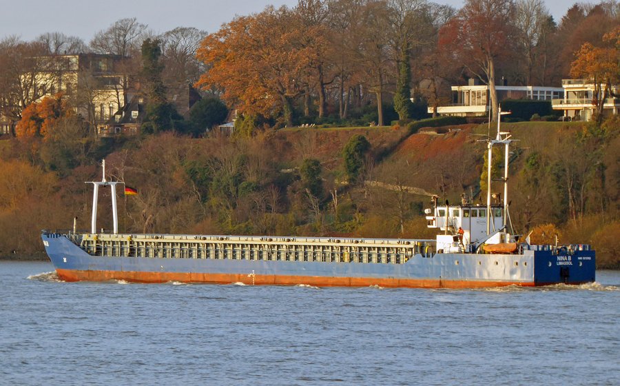 Humber Arrival: NINA B              