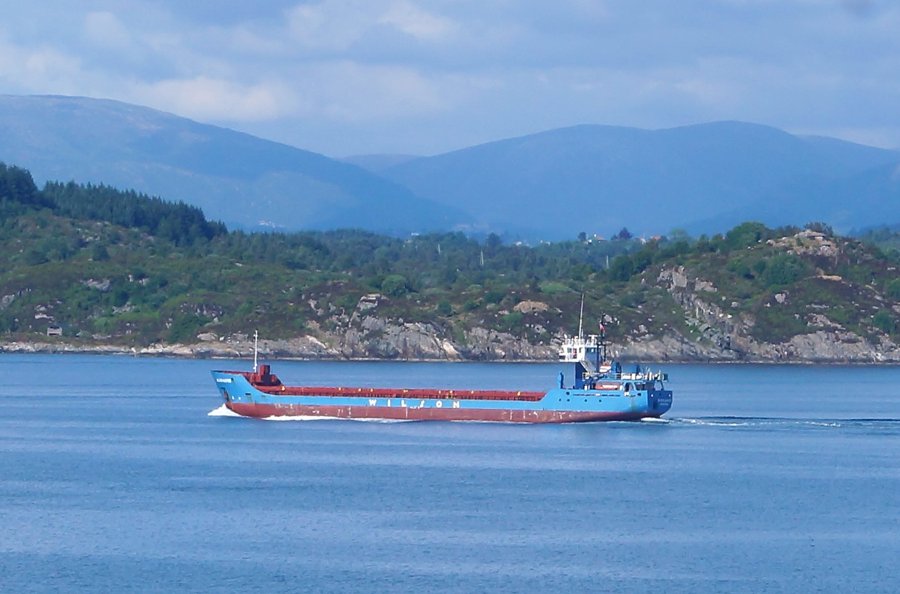 Transit: WILSON ALSTER        entering English South Coast at The Dover Strait