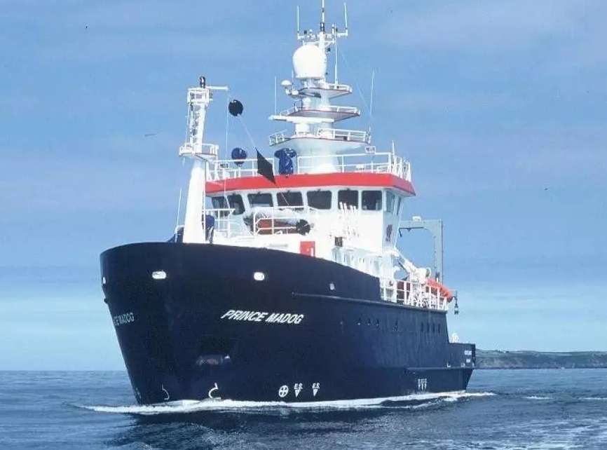 Irish Sea - PRINCE MADOG transiting Irish Sea West of Man