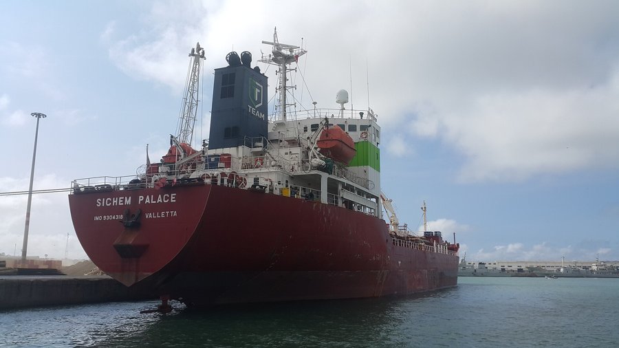 Transit: NQ ROSA              entering English South Coast at The Dover Strait
