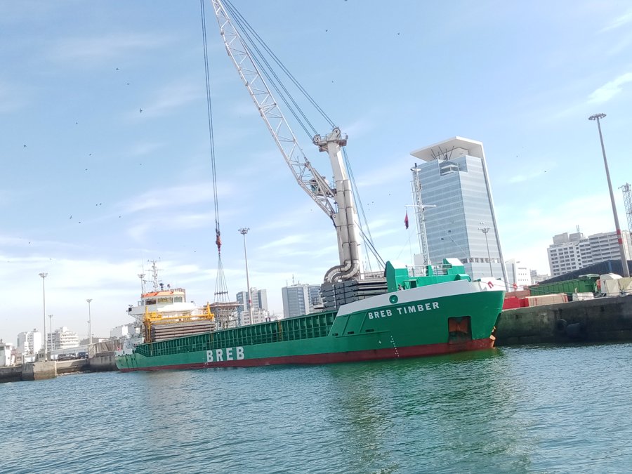  Irish Sea - BREB TIMBER          transiting Irish Sea off Dublin