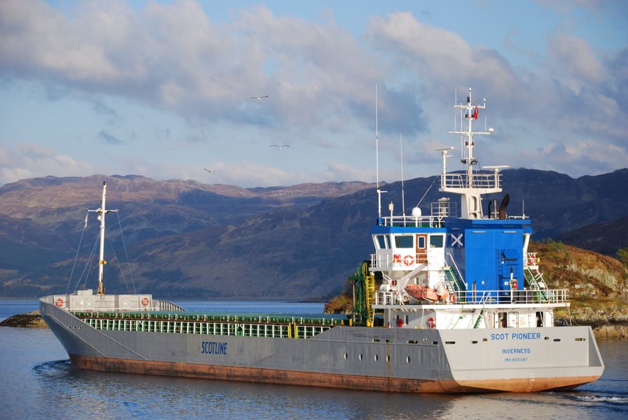  Irish Sea - SCOT PIONEER         transiting Irish Sea off Wales