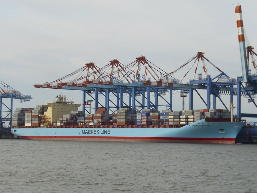 Transit: MAERSK TANJONG       entering English South Coast at The Dover Strait