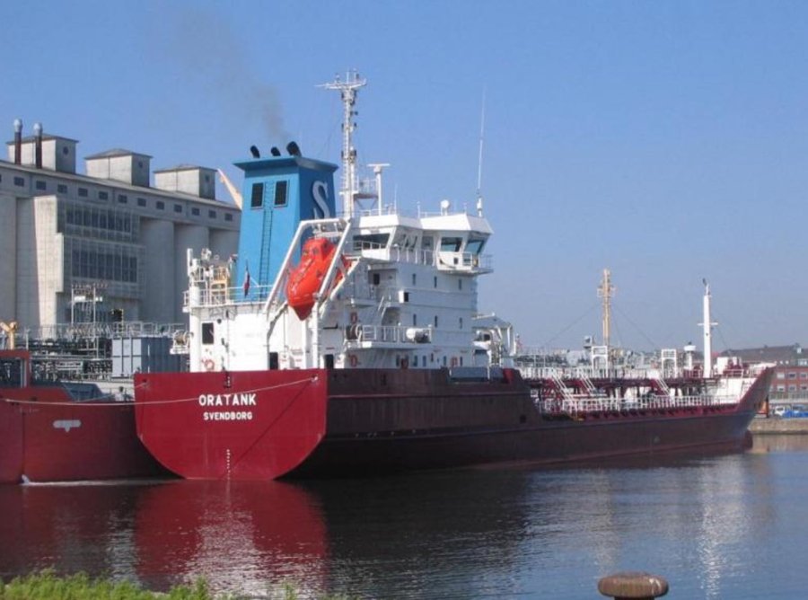  Irish Sea - ORATANK transiting Irish Sea off Anglesey