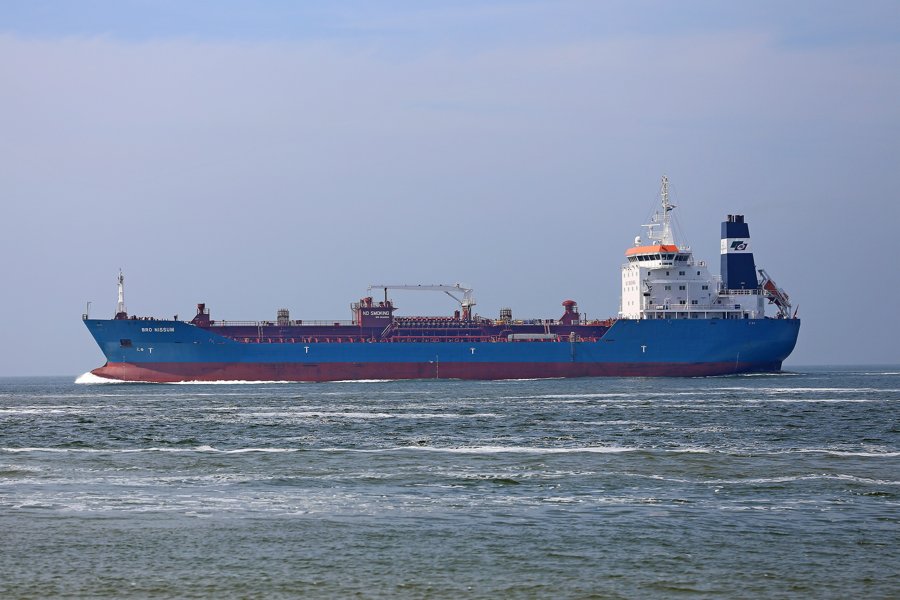 Transit: BRO NISSUM           entering English South Coast at The Dover Strait