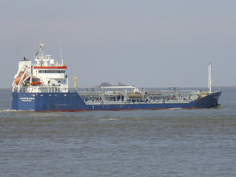  Irish Sea - NORDIC SIRA transiting Irish Sea off Wales