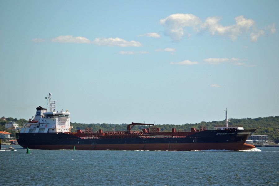 Transit: HEINRICH entering English South Coast at The Dover Strait