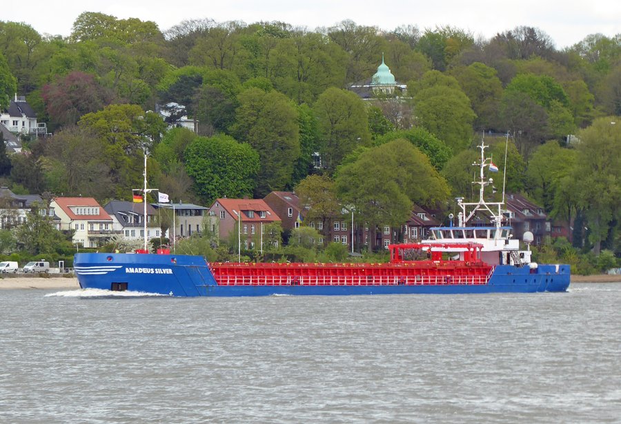  Irish Sea - AMADEUS SILVER       transiting Irish Sea off Dublin