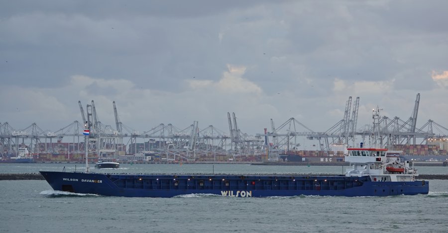  Celtic Sea - WILSON DAVANGER      transiting Celtic Sea