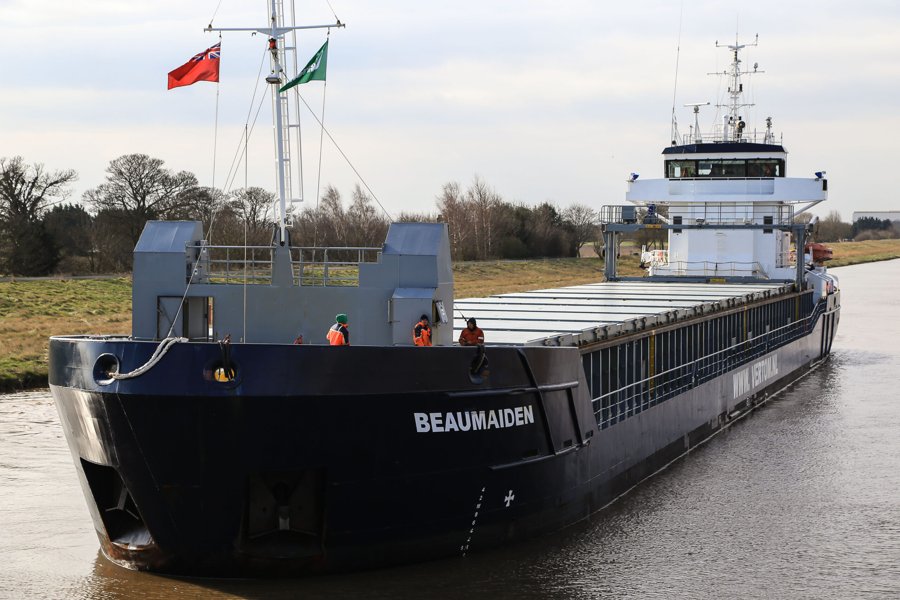  Irish Sea - BEAUMAIDEN           transiting Irish Sea West of Man