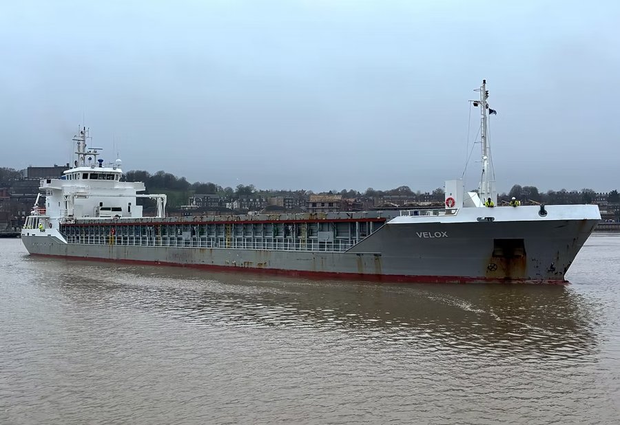  Irish Sea - VELOX transiting North Channel Belfast