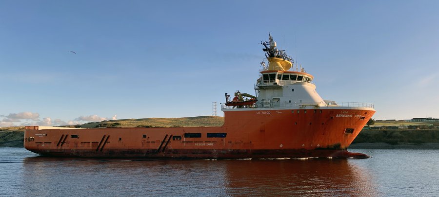  Scottish East Coast - SERENADE TIDE        transiting Aberdeenshire Coast