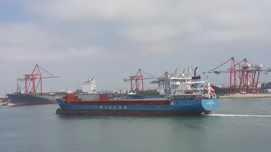 Transit: WILSON NANJING       entering English South Coast at The Dover Strait