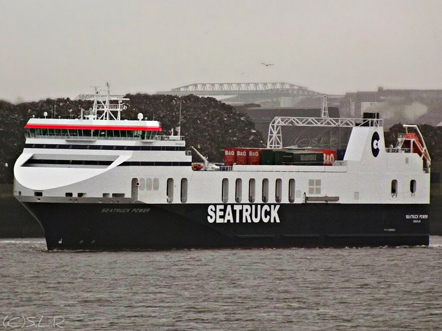  Irish Sea - POWER transiting Irish Sea East of Man