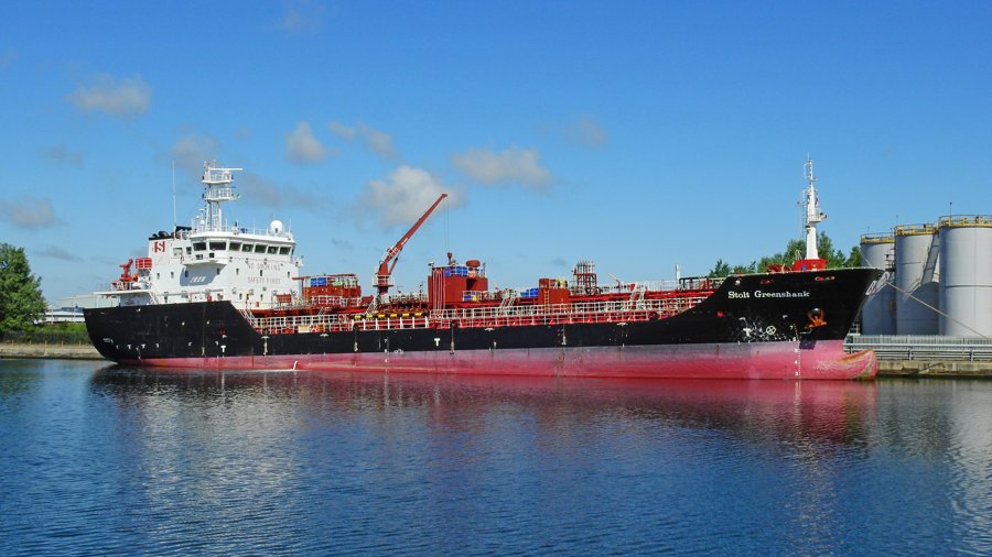Transit: STOLT GREENSHANK     entering English South Coast at The Dover Strait