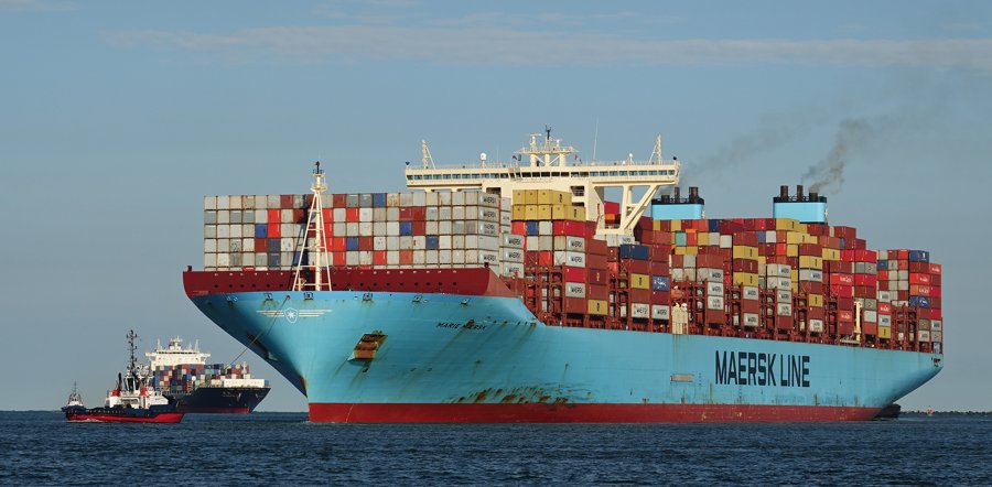 Transit: MARY MAERSK entering English South Coast at The Dover Strait