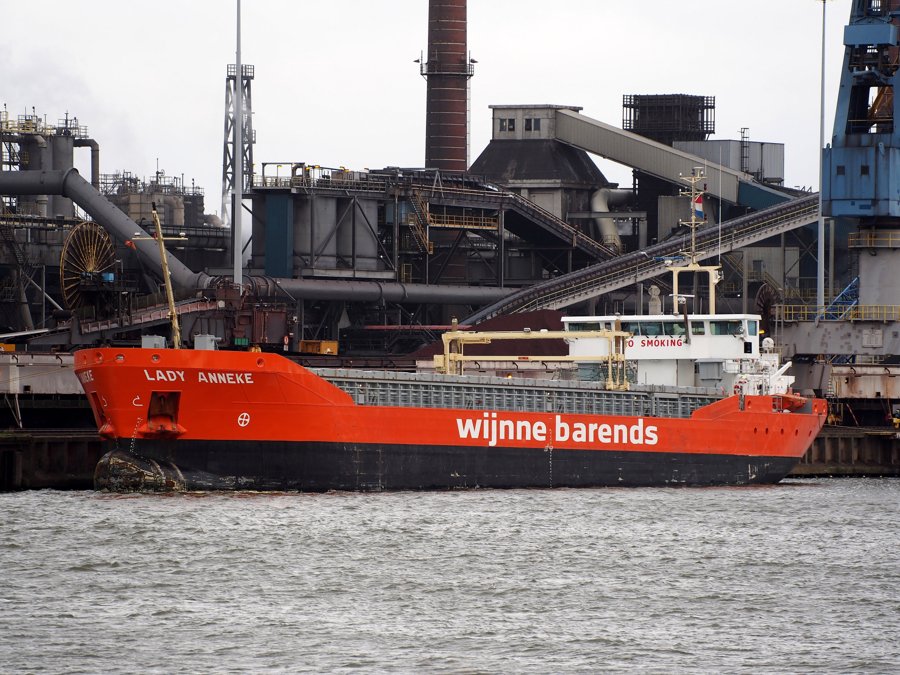  Scottish North Coast - LADY ANNEKE          transiting Pentland Firth