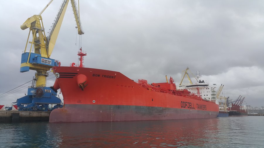 Transit: BOW TRIDENT          entering English South Coast at The Dover Strait