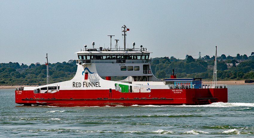 Southampton Departure: RED KESTREL         